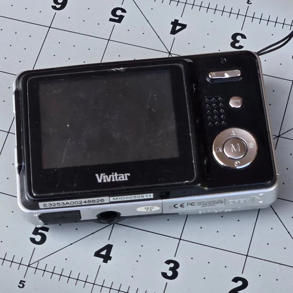 Vivitar ViviCam X024 Digital Camera 10.1 MP 4X Zoom 2.4